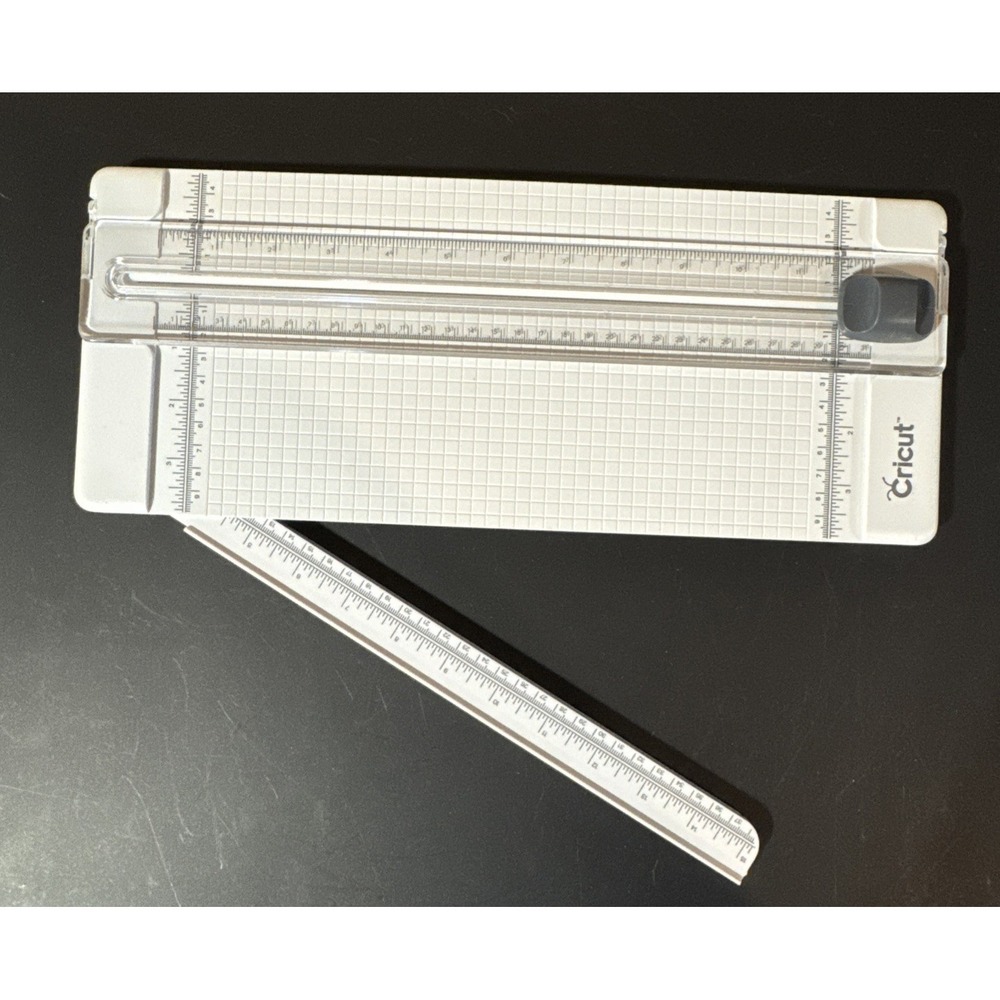 Cricut Portable Trimmer 13 Inch Craft Cutter White Used Perfect Condition